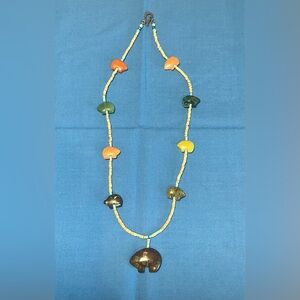 Stone Bear Fetish Necklace. Southwest/Zuni/Native American. Vintage Estate